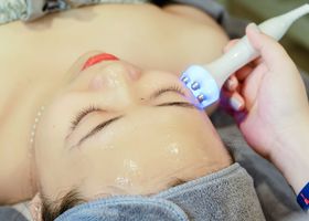 Lumen LED Facial Pop-Up